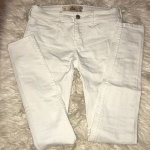 Never worn Hollister white jeans